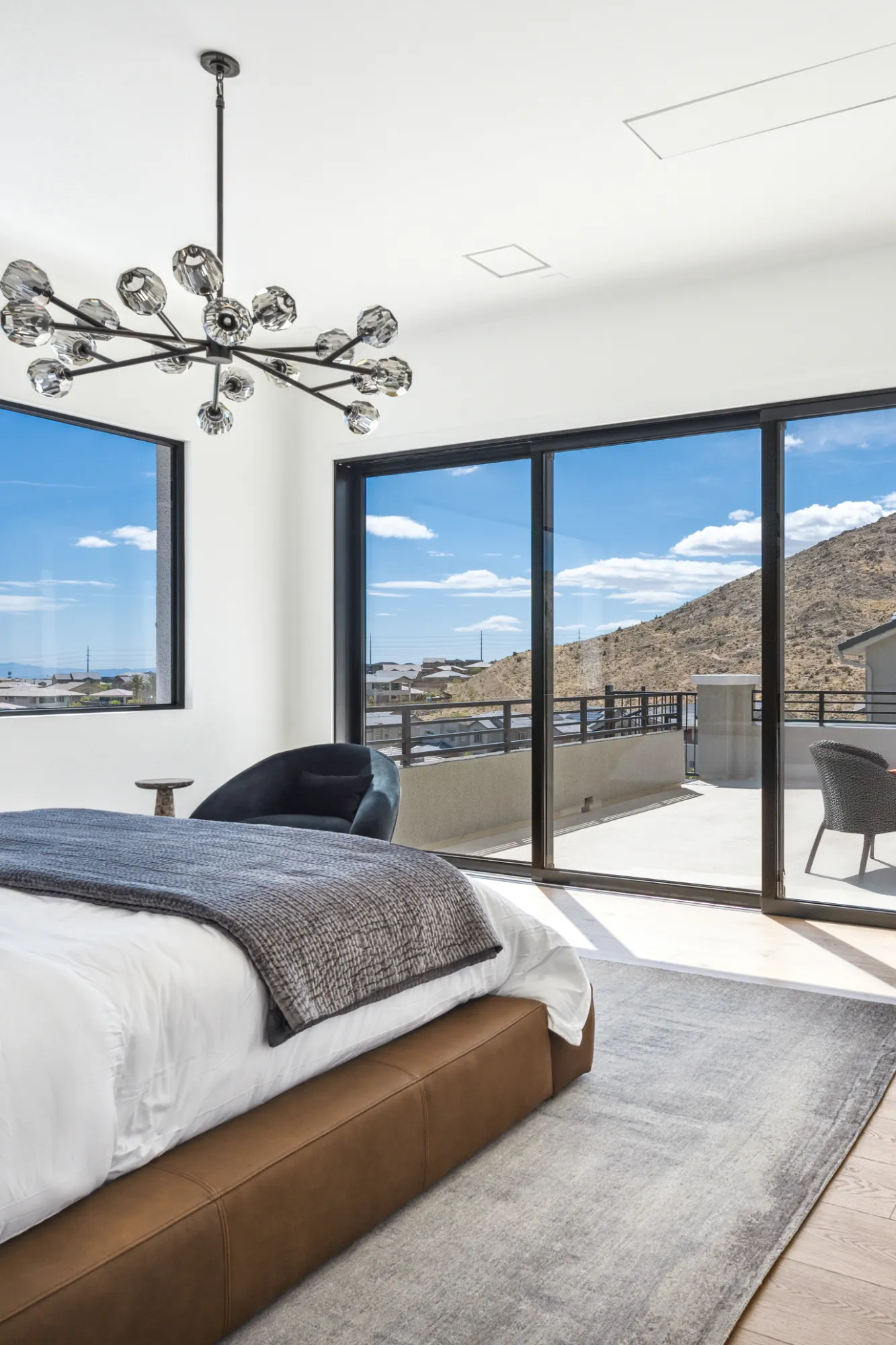 Obsidian_sliding-door-casement-window