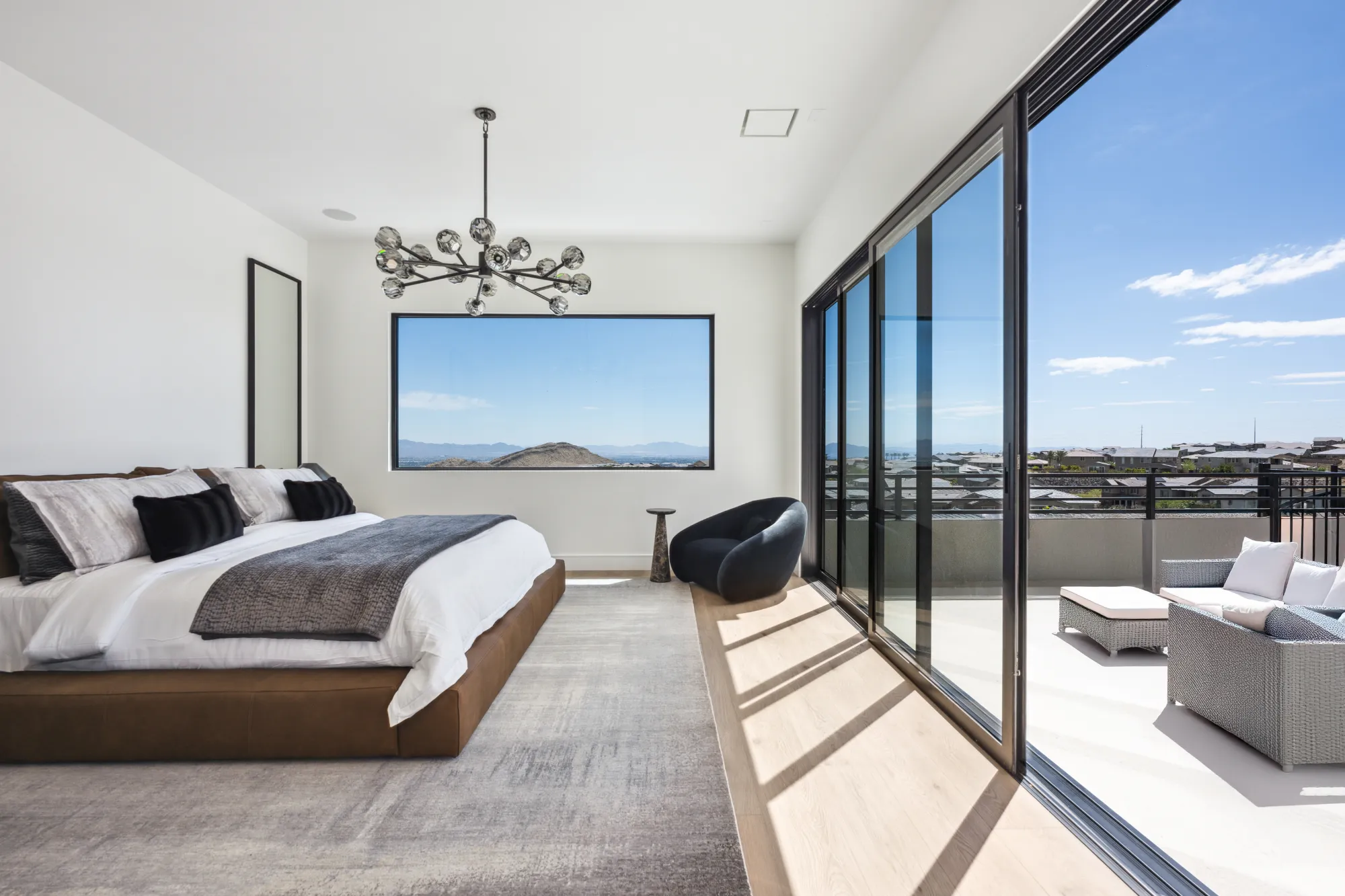 Obsidian_slinging-door-fixed-window