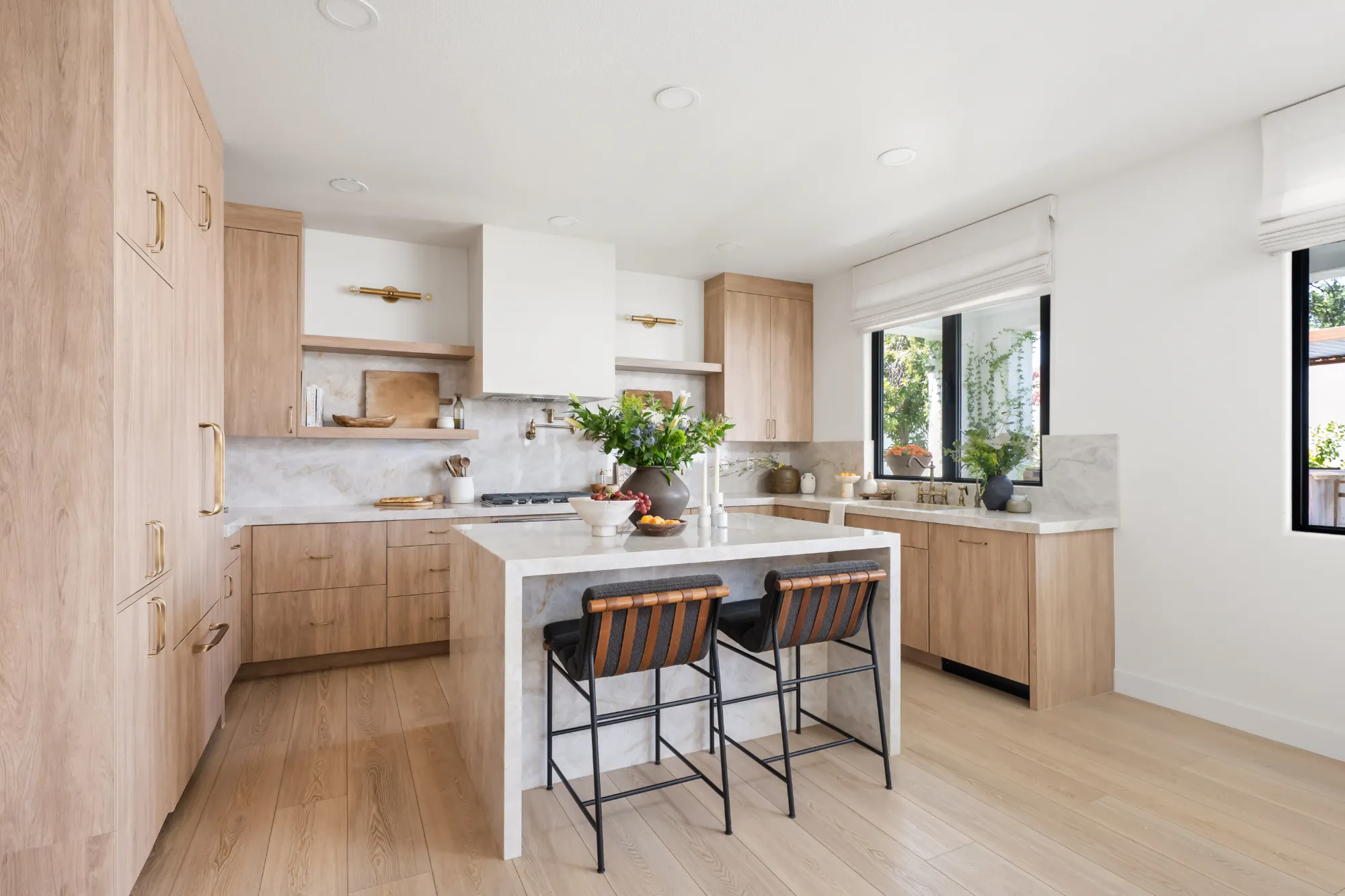 Whitestone_Folding-window-2