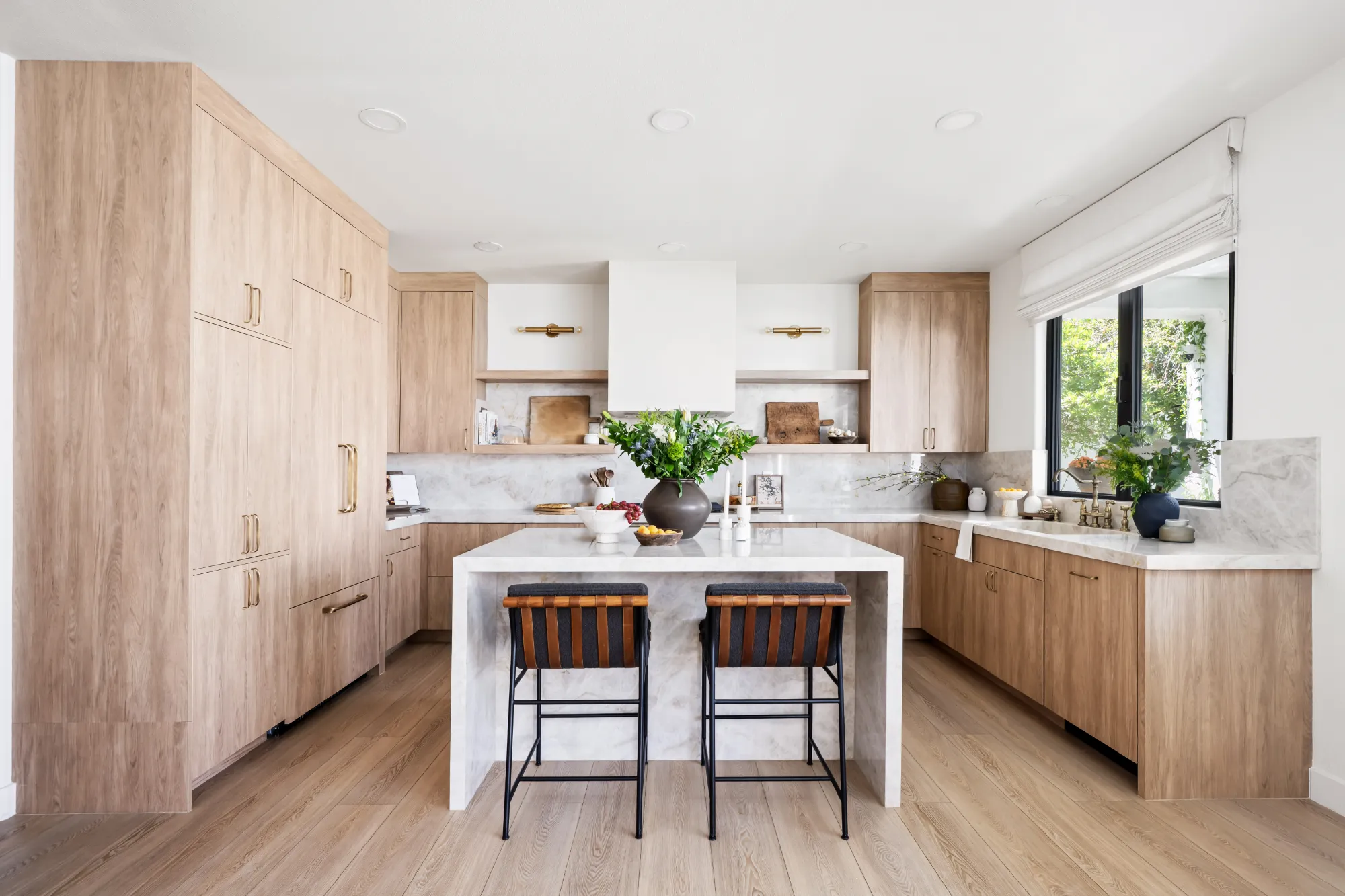 Whitestone_Folding-window