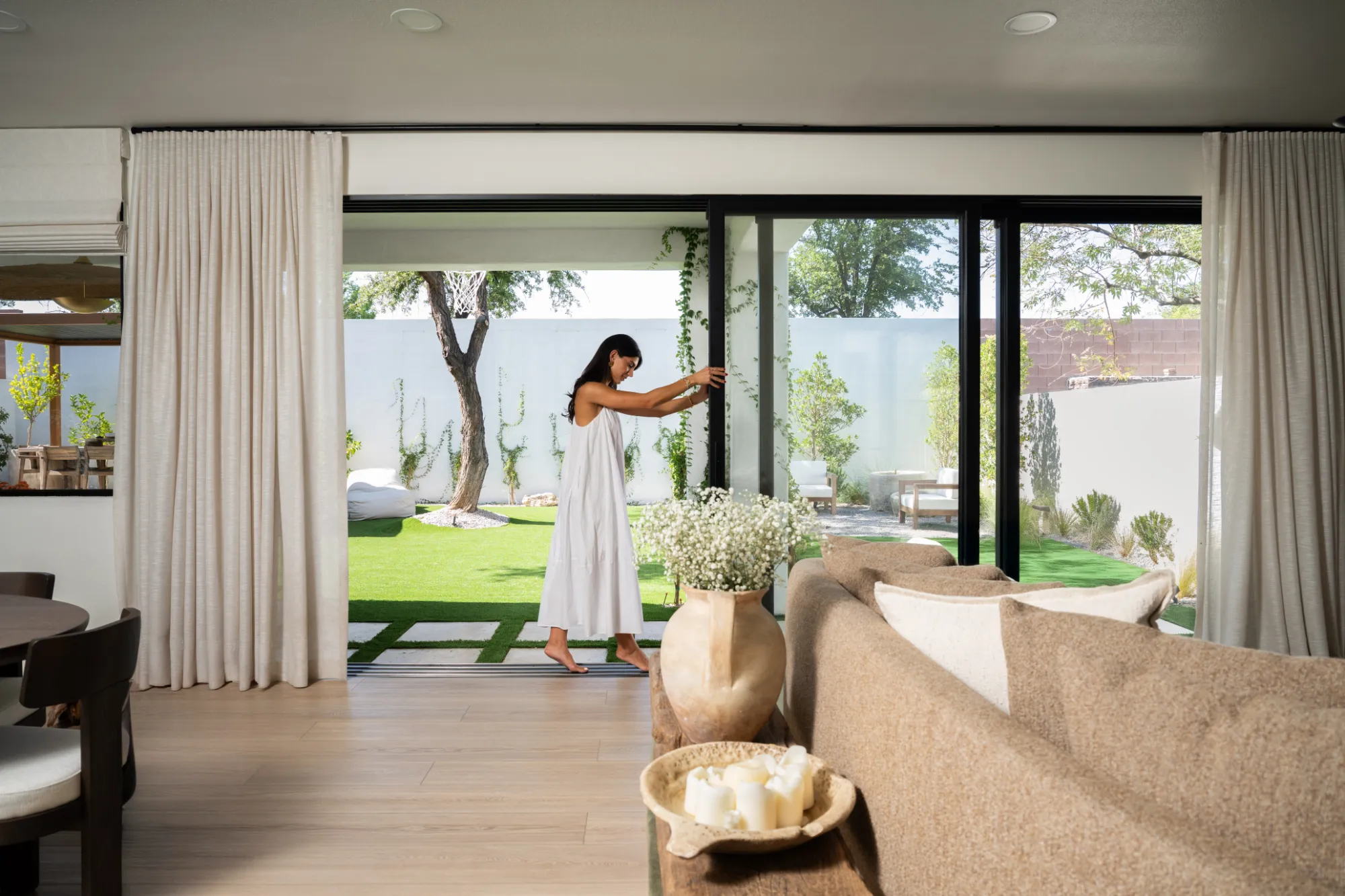 Whitestone_sliding-door