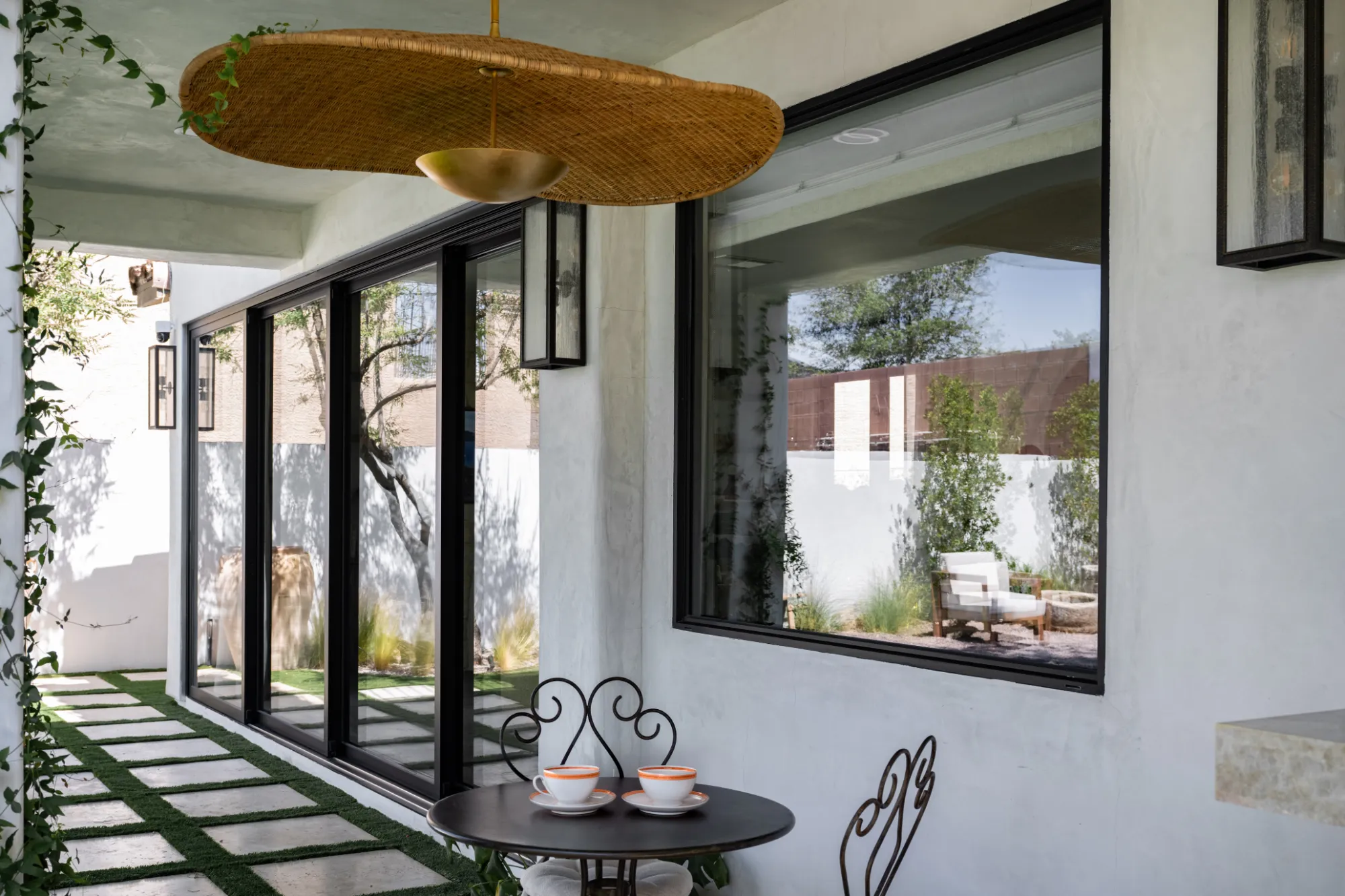 Whitestone_sliding-door