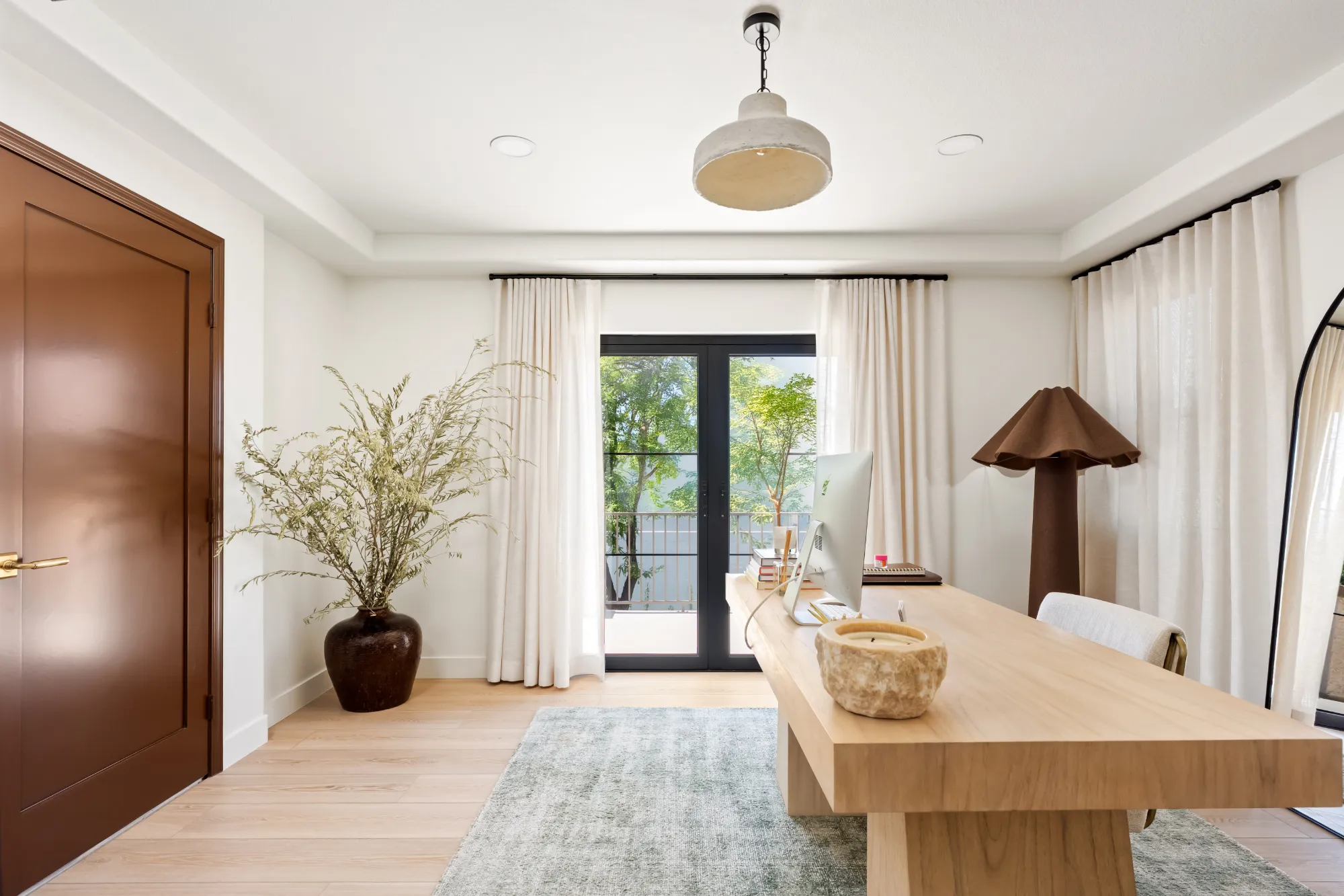 Whitestone_sliding-door