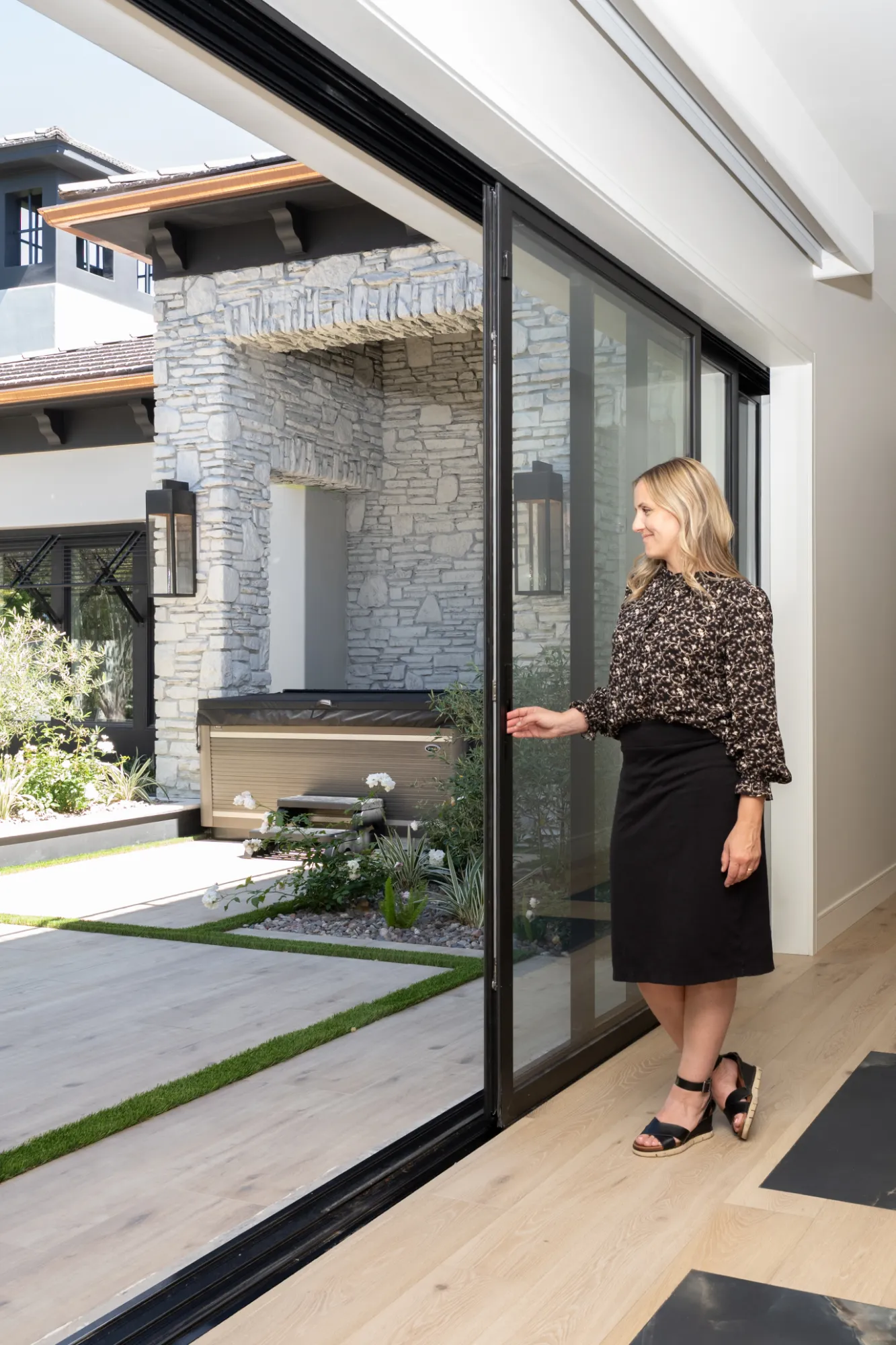 Willowstone_sliding-door